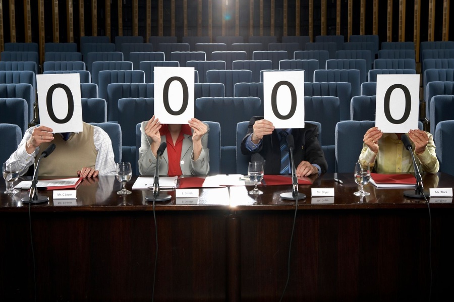 Гражданам предложили ставить оценки чиновникам на «Госуслугах»