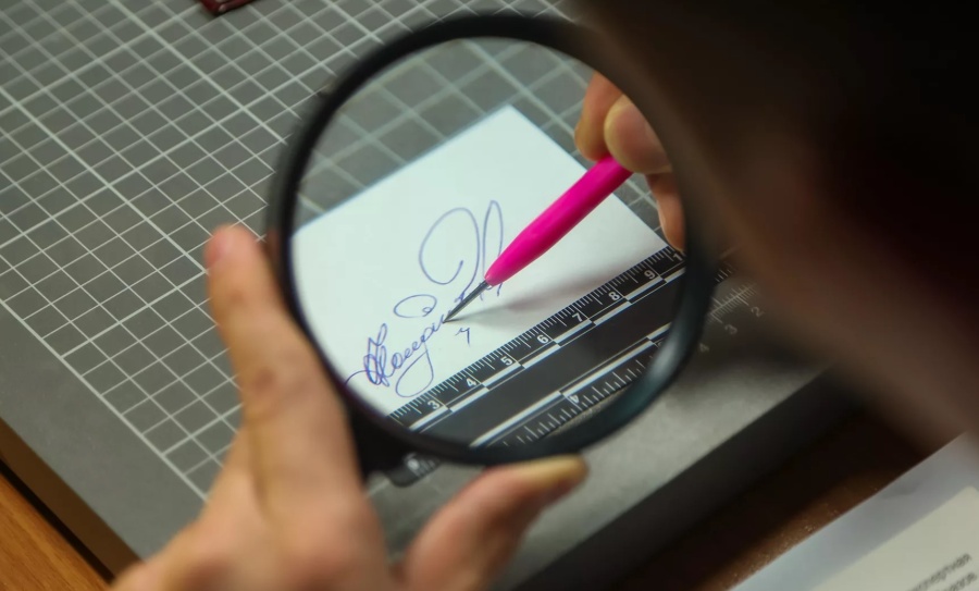 Подписи Савельева на миллиардных поручительствах признаны подлинными