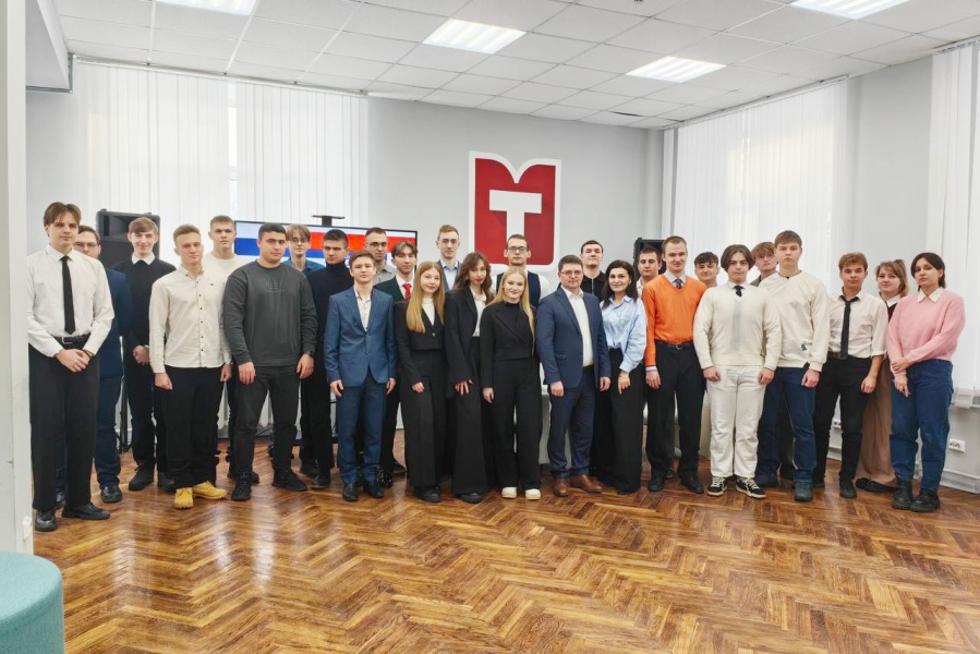 Совет министров — будущим служащим