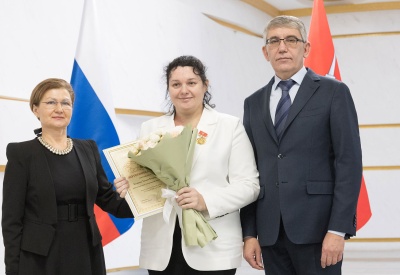 Губернатор Дмитрий Миляев встретился с уникальной династией Балашовых