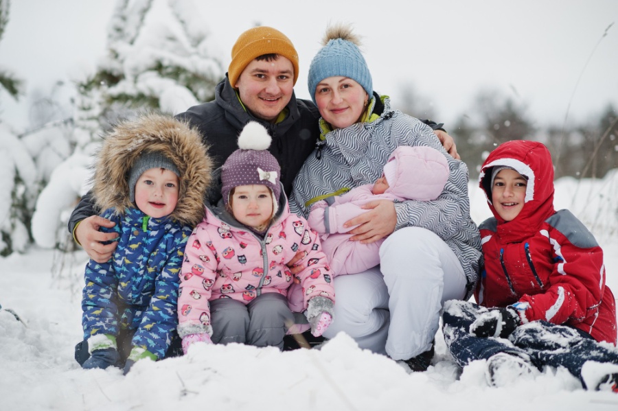 Доходы 558 многодетных семей пристально исследуют