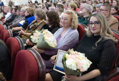 Семьям — честь и поклон