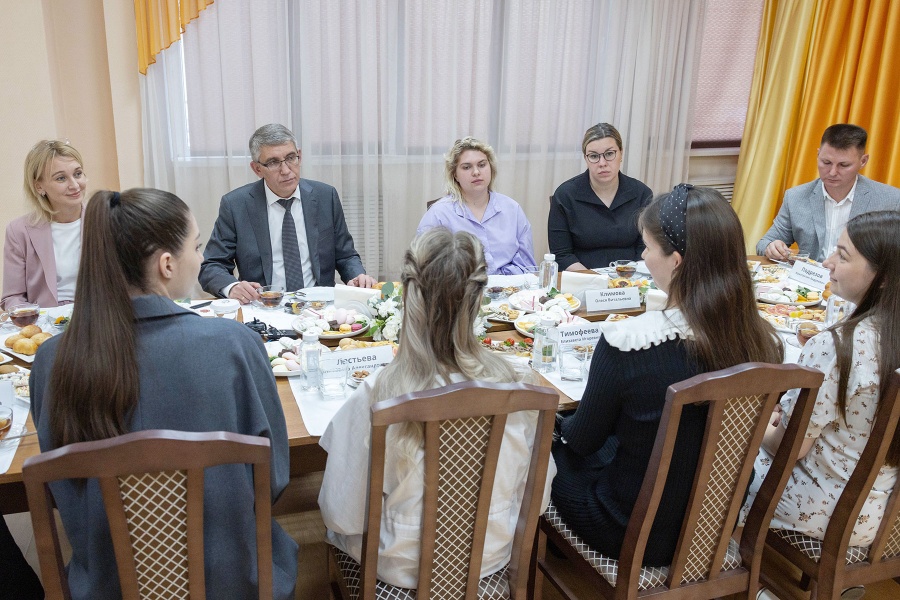 Стипендия материнства: в тульских вузах многодетные мамы смогут учиться бесплатно