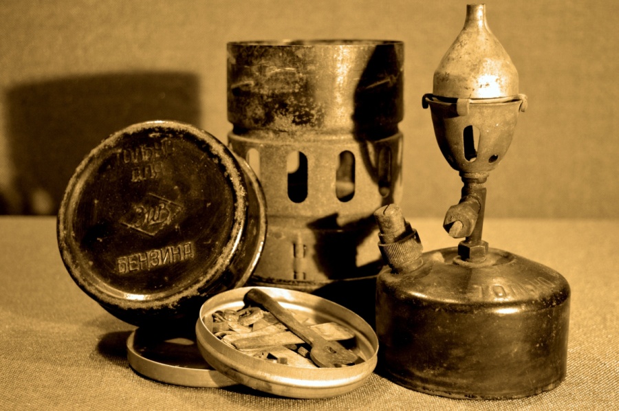 Там, где чистят примусы.