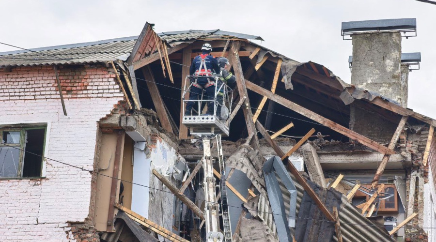 Взрыв газа в Куркино: обрушился подъезд, есть пострадавшие