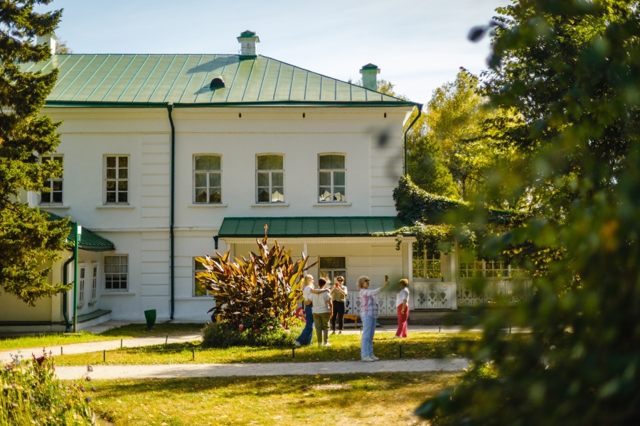 В Ясной Поляне отметят 197-летие Толстого: шахматы, экскурсии и бесплатный вход
