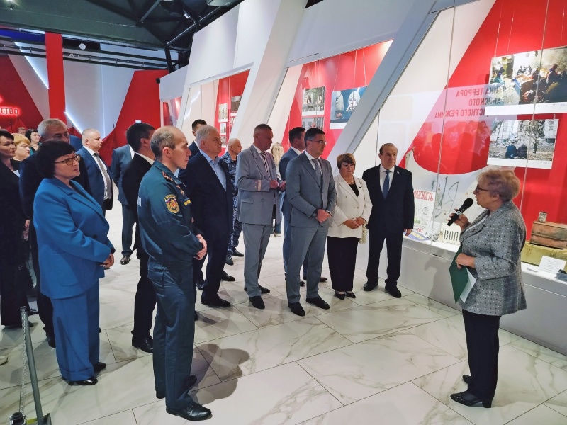 В Музее обороны Тулы открылась выставка «Хроники террора украинского неонацистского режима»