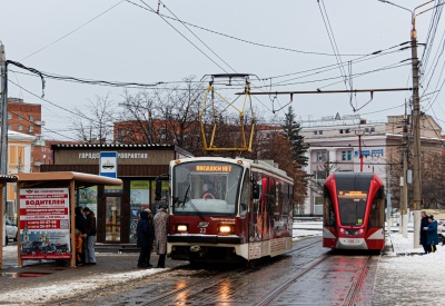 Где трамваи не спят.