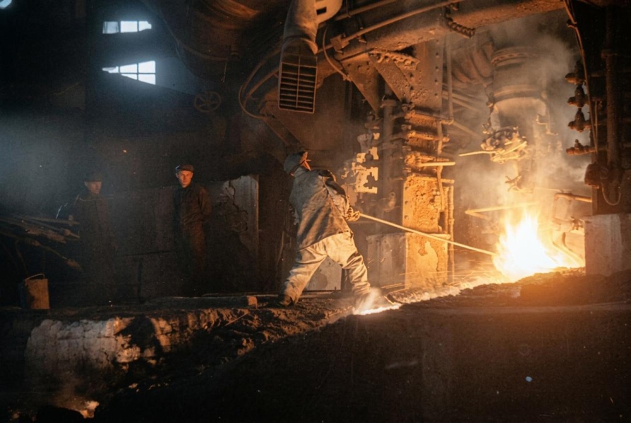 НА КОСОГОРСКОМ ЗАВОДЕ
