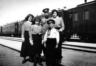 Царя с новым 1917 годом — не поздравляйте!