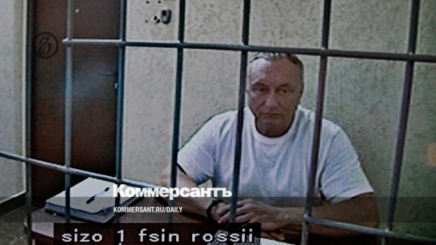 «Так ведь на то она история — та самая, которая ни столько ни полстолько не соврёт!»