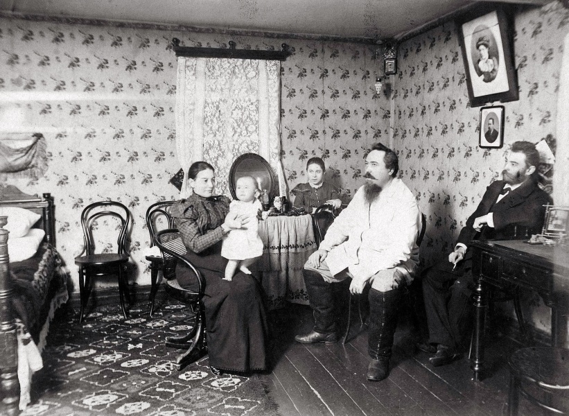 „Домовладелец“.