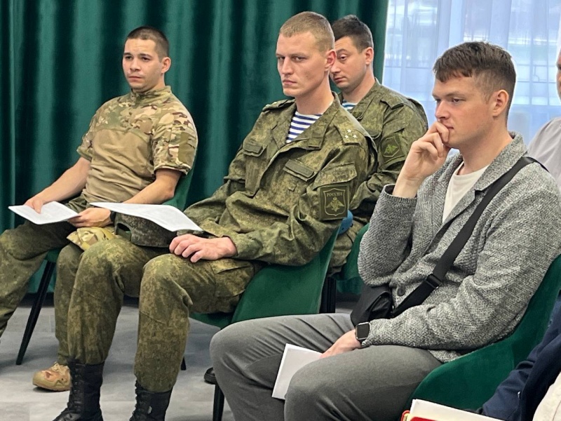 В Туле создадут единый стандарт поддержки участников СВО на работе