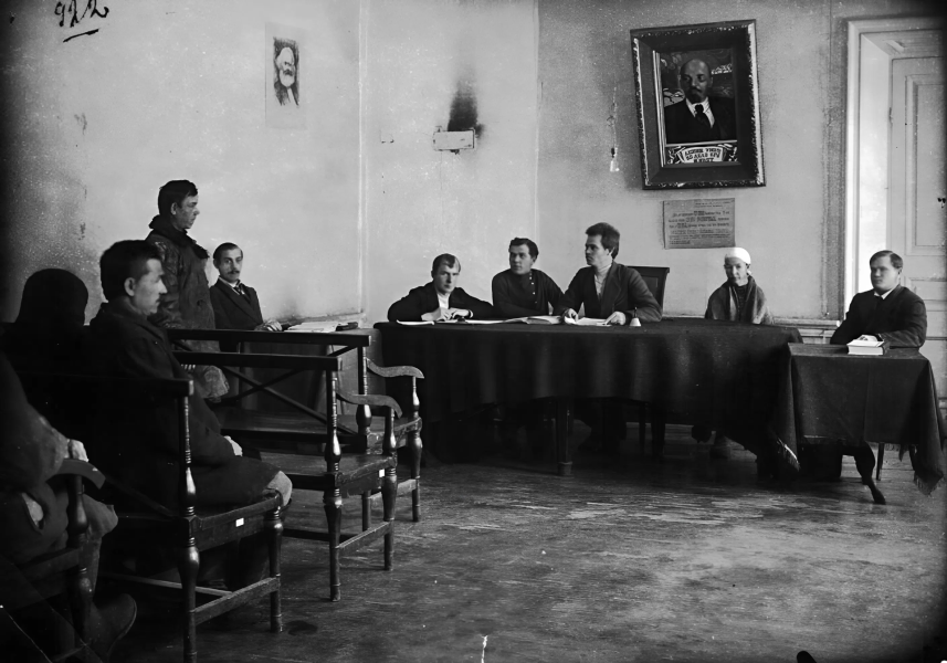 За дискредитирование Советской власти.